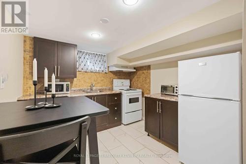 66 Cliff Street, Toronto, ON - Indoor Photo Showing Kitchen