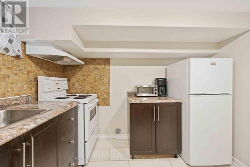 66 Cliff Street, Toronto, ON - Indoor Photo Showing Kitchen