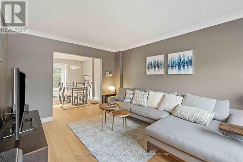 66 Cliff Street, Toronto, ON - Indoor Photo Showing Living Room