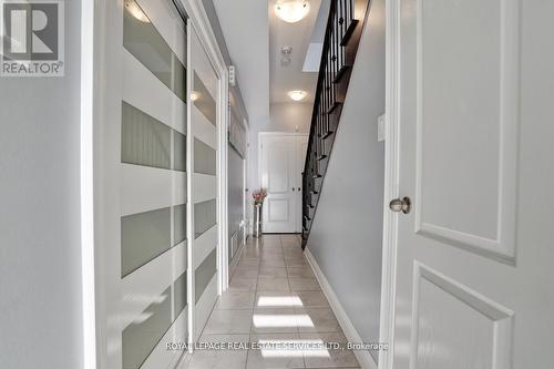 1297 Clarriage Court, Milton, ON - Indoor Photo Showing Other Room