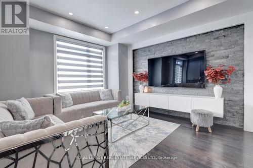 1297 Clarriage Court, Milton, ON - Indoor Photo Showing Living Room