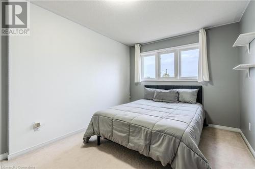 5110 Fairview Street Unit# 7, Burlington, ON - Indoor Photo Showing Bedroom