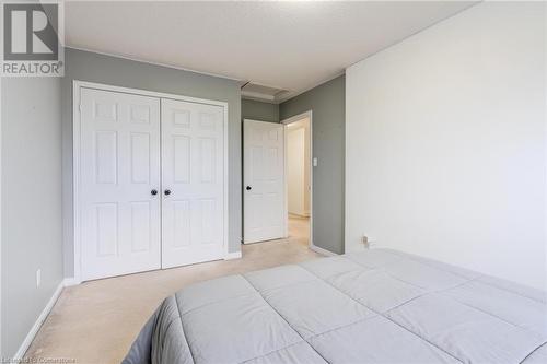 5110 Fairview Street Unit# 7, Burlington, ON - Indoor Photo Showing Bedroom