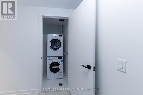 206S - 127 Broadway Avenue S, Toronto, ON - Indoor Photo Showing Laundry Room