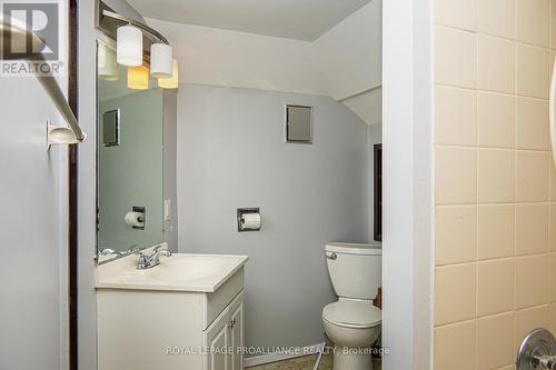 12 Richard Street, Quinte West, ON - Indoor Photo Showing Bathroom