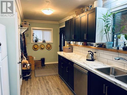 503 Fortune Drive, Kamloops, BC - Indoor Photo Showing Kitchen With Double Sink