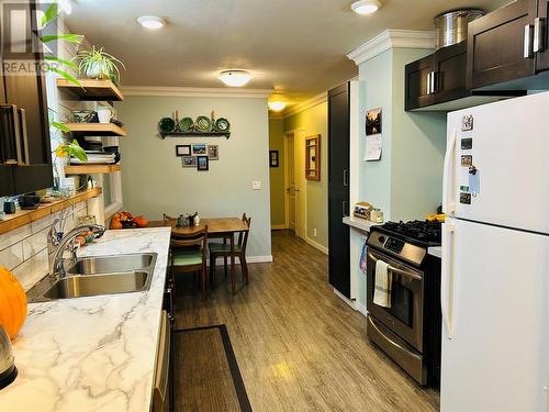 503 Fortune Drive, Kamloops, BC - Indoor Photo Showing Kitchen With Double Sink