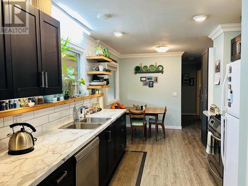 503 Fortune Drive, Kamloops, BC - Indoor Photo Showing Kitchen With Double Sink