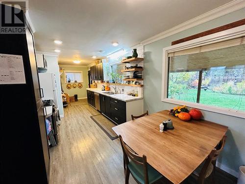 503 Fortune Drive, Kamloops, BC - Indoor Photo Showing Dining Room