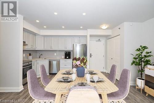 5698 Main Street, Niagara Falls, ON - Indoor Photo Showing Dining Room