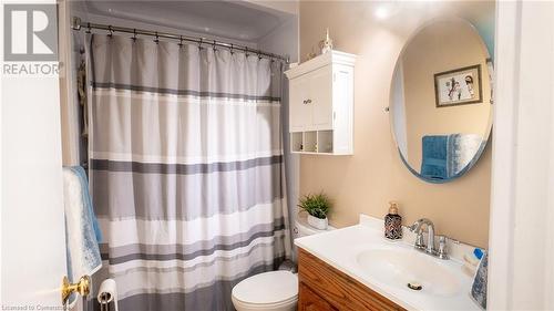 152 Copeland Street, Belmont, ON - Indoor Photo Showing Bathroom