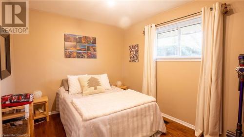 152 Copeland Street, Belmont, ON - Indoor Photo Showing Bedroom