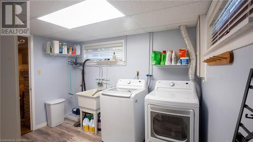 152 Copeland Street, Belmont, ON - Indoor Photo Showing Laundry Room