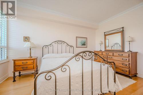 705 - 1 Lomond Drive, Toronto, ON - Indoor Photo Showing Bedroom