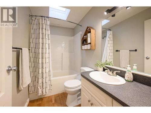 459 Mclean Road, Barriere, BC - Indoor Photo Showing Bathroom