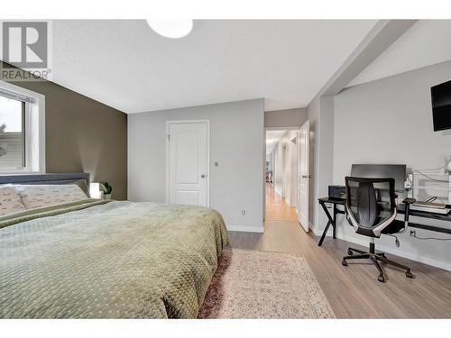 459 Mclean Road, Barriere, BC - Indoor Photo Showing Bedroom