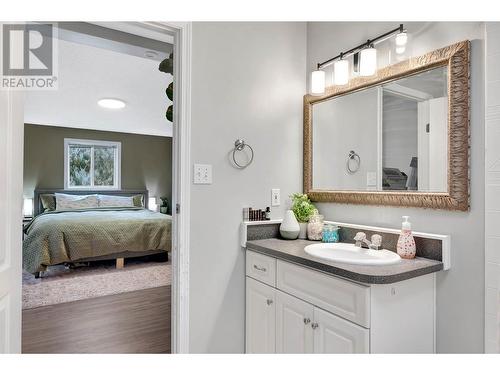 459 Mclean Road, Barriere, BC - Indoor Photo Showing Bathroom