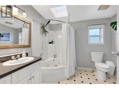 459 Mclean Road, Barriere, BC - Indoor Photo Showing Bathroom