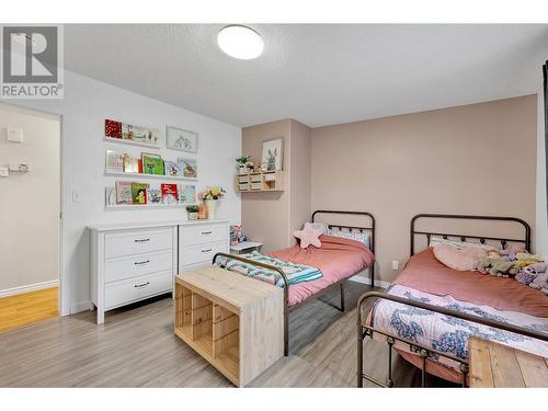 459 Mclean Road, Barriere, BC - Indoor Photo Showing Bedroom