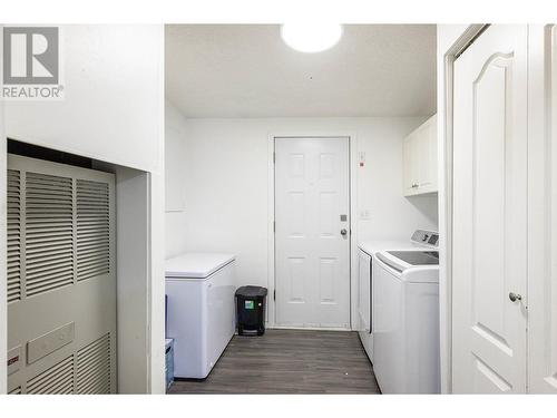 459 Mclean Road, Barriere, BC - Indoor Photo Showing Laundry Room