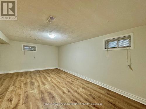 Apt B - 246 Elka Drive, Richmond Hill, ON - Indoor Photo Showing Other Room