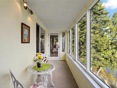 12-2056 White Birch Rd, Sidney, BC - Outdoor