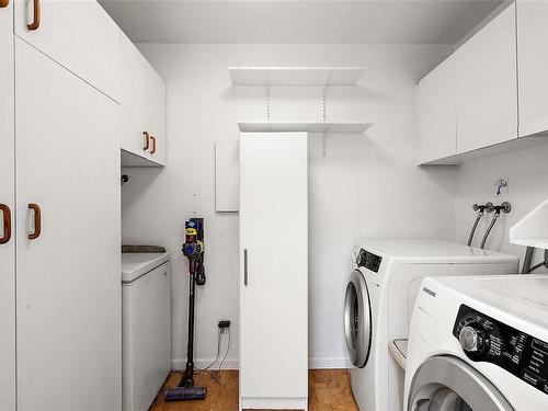 12-2056 White Birch Rd, Sidney, BC - Indoor Photo Showing Laundry Room