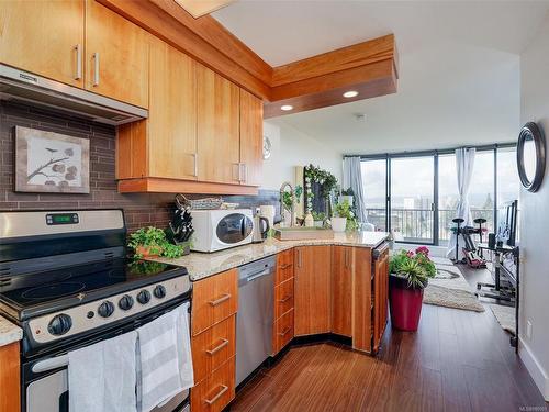 1203-620 Toronto St, Victoria, BC - Indoor Photo Showing Kitchen