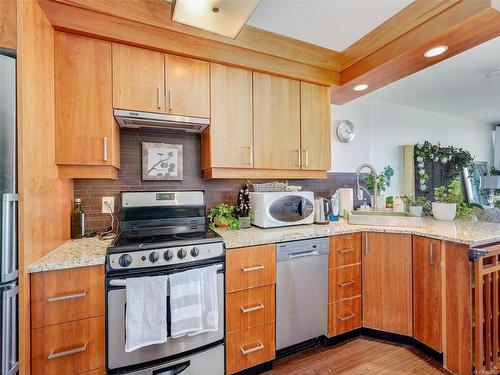 1203-620 Toronto St, Victoria, BC - Indoor Photo Showing Kitchen