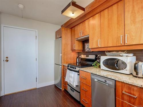 1203-620 Toronto St, Victoria, BC - Indoor Photo Showing Kitchen