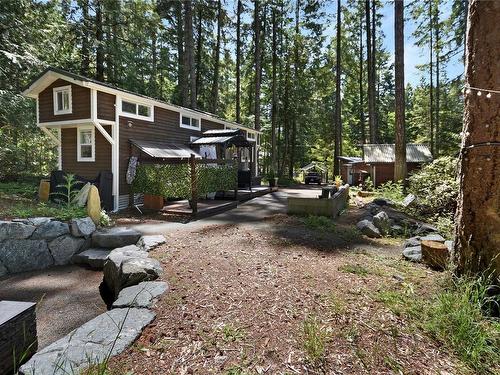 1030 Jeanette Ave, Gabriola Island, BC 