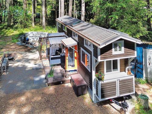 1030 Jeanette Ave, Gabriola Island, BC 