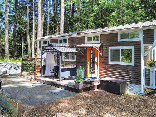 1030 Jeanette Ave, Gabriola Island, BC 