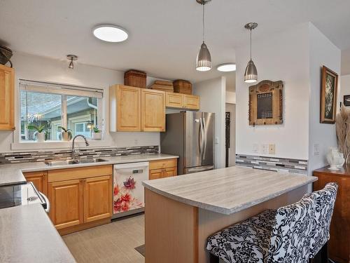 A-161 Petersen Rd South, Campbell River, BC - Indoor Photo Showing Kitchen