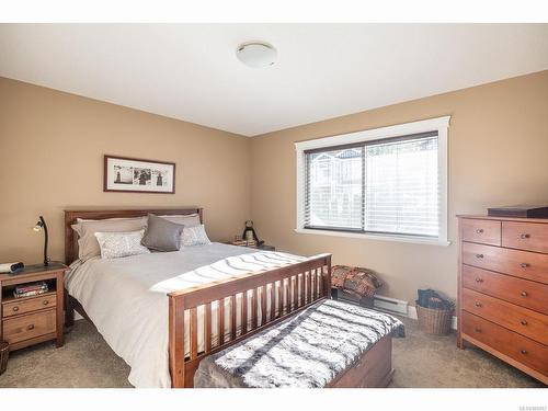 2183 Salmon Rd, Nanaimo, BC - Indoor Photo Showing Bedroom