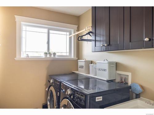 2183 Salmon Rd, Nanaimo, BC - Indoor Photo Showing Laundry Room