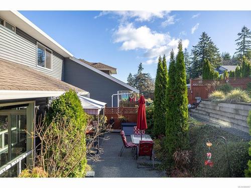 2183 Salmon Rd, Nanaimo, BC - Outdoor With Exterior