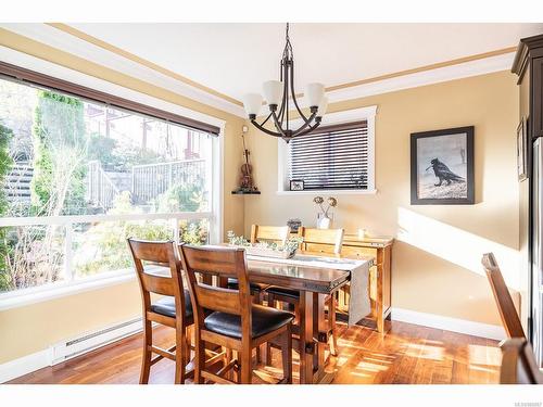 2183 Salmon Rd, Nanaimo, BC - Indoor Photo Showing Dining Room