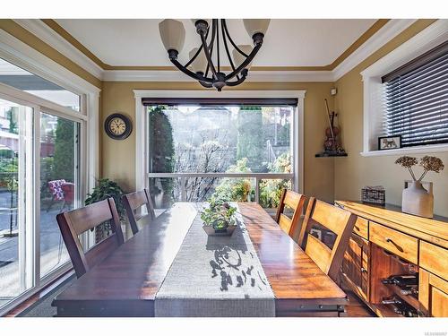 2183 Salmon Rd, Nanaimo, BC - Indoor Photo Showing Dining Room