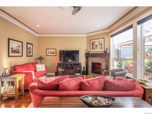 2183 Salmon Rd, Nanaimo, BC - Indoor Photo Showing Living Room With Fireplace