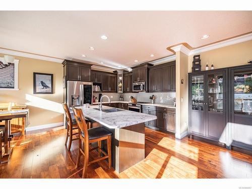 2183 Salmon Rd, Nanaimo, BC - Indoor Photo Showing Kitchen