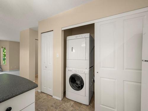 210-2767 Muir Rd, Courtenay, BC - Indoor Photo Showing Laundry Room