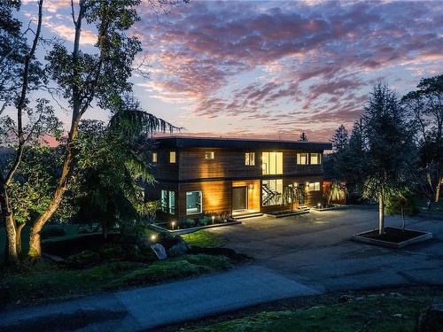 4810 Prospect Lake Rd, Saanich, BC 