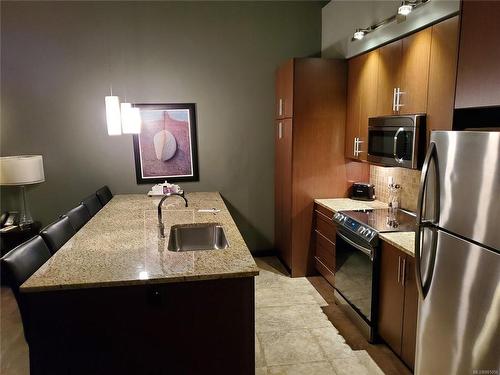 126E-1175 Resort Dr, Parksville, BC - Indoor Photo Showing Kitchen