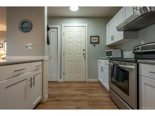 404-1111 Edgett Rd, Courtenay, BC - Indoor Photo Showing Kitchen