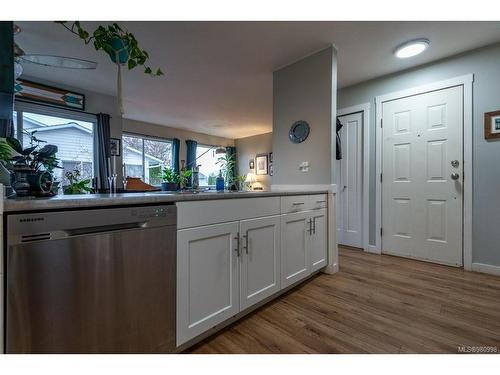 404-1111 Edgett Rd, Courtenay, BC - Indoor Photo Showing Kitchen