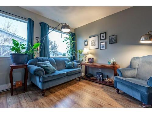 404-1111 Edgett Rd, Courtenay, BC - Indoor Photo Showing Living Room