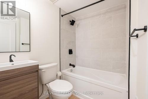 3 - 55 Stone Church Road E, Hamilton, ON - Indoor Photo Showing Bathroom