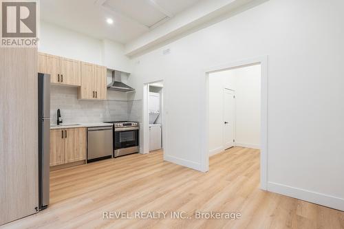 3 - 55 Stone Church Road E, Hamilton, ON - Indoor Photo Showing Kitchen