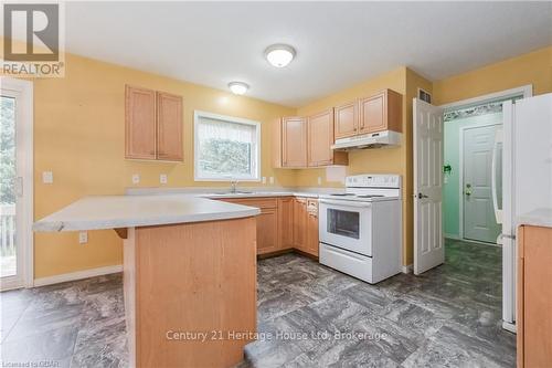 6803 Sixth Line, Centre Wellington, ON - Indoor Photo Showing Kitchen